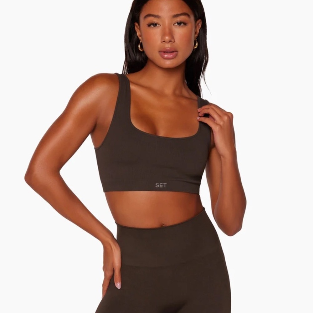 SET Active Sculptflex Box Cut Bra and leggings brown